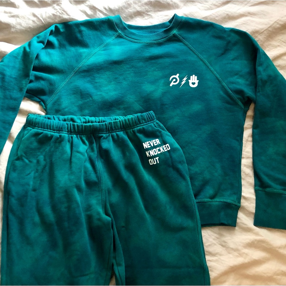 Kendall x Peloton Spiritual Gangster Sweatshirt and Joggers set small